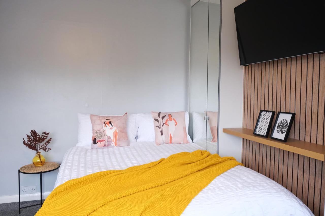 Bee Stays - Northway House วอร์ริงตัน ภายนอก รูปภาพ
