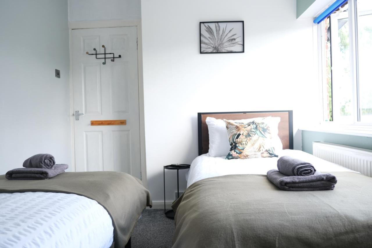Bee Stays - Northway House วอร์ริงตัน ภายนอก รูปภาพ