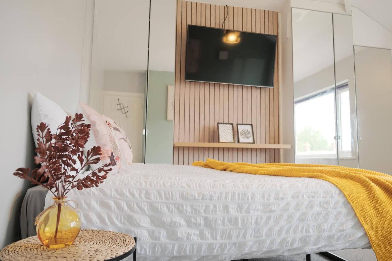 Bee Stays - Northway House วอร์ริงตัน ภายนอก รูปภาพ